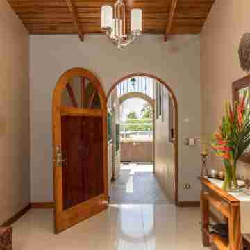 6 Bdr Villa / Rooftop with amazing views/ Centrally Located Others