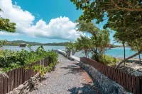Oceanview Bird's Nest Studio at Paradise Point Hotel di First Bight