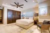 Luxurious Oceanfront 3 Bdrm Penthouse -"ONE of A KIND", Top Amenities, Privacy Hotels in 