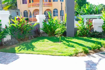 TGE: Modern 7bd-8bt - private chef- Pool のホテル