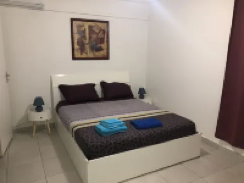 Magnificent bright apartment near the beach