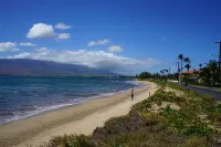 Beautiful 2nd floor, partial ocean view condo! Bathroom recently updated