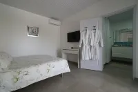 Contemporary villa with 2 suites, 90 m2, private pool โรงแรมใน