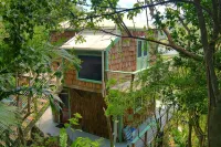 New Moon - Beautifully Built Cottage with Views of Coral Bay