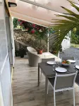 House with private spa not far from the beach