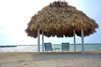 Seafront, 3 bedroom private villa, 6 guests, family vacation, activities nearby - Villas