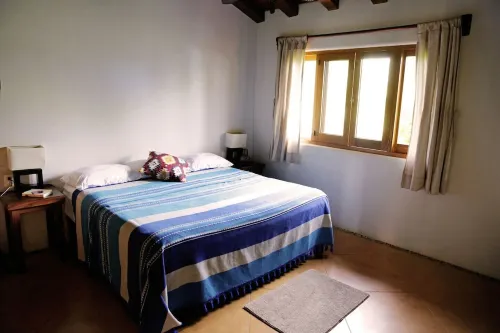 Beautiful, new beachfront villa-saltwater pool, gardens, directly on the ocean!