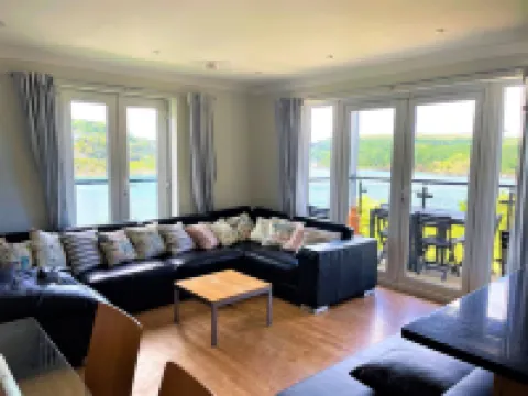Apartment with Stunning Sea Views of South Sands Beach, Salcombe + 2 Car Parking