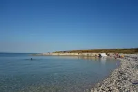 Air-conditioned apartment 250 m from the beach with private boat mooring