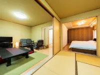 Koto No Kashin Hotel dekat Yufuin Showa Museum