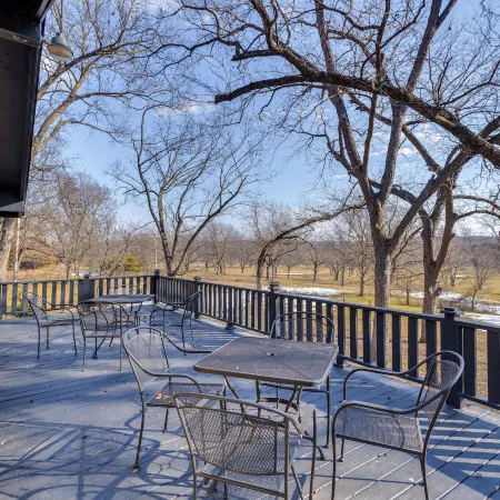 Hike, Fish and Explore Family Cabin in Sulphur!