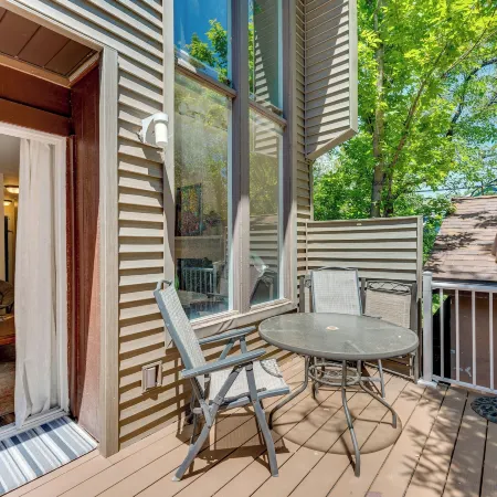 Beautiful Boulder Townhome Walk to CU and Pearl St!