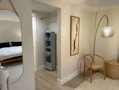Modern Cozy 1BR King 4 minutes to Killington ski lift - Hot Tub