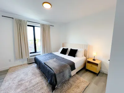 Downtown Luxury Apartment