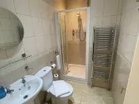 Oakhurst Gatwick B&B Hotels in Crawley