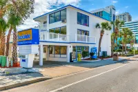 Beachcomber Inn & Suites - balcony