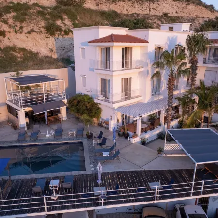 MariaMar Suites