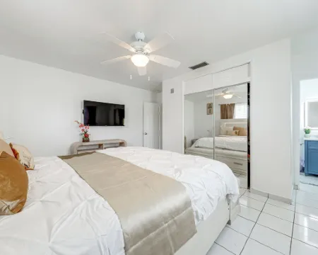 4 Mi to Hard Rock Stadium Miramar Home with BBQ! Hotels in Miramar