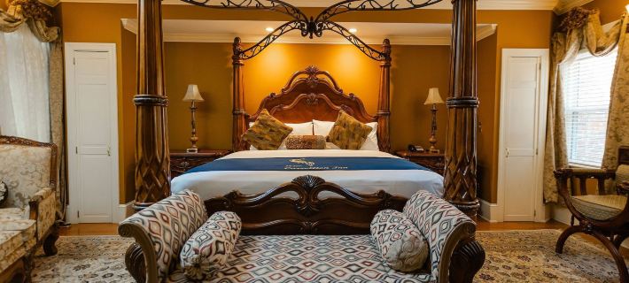 1840s Carrollton Inn Hotels in Baltimore