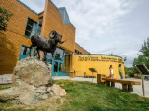 Raven Inn Whitehorse Hotels in Whitehorse