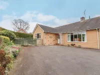 The Highlands Hotels near Stretton Antiques Market