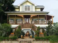 The Almanett Hotel Các khách sạn ở Gulfport