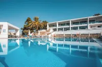 Aiora Aqua Resort - Infinity Pools
