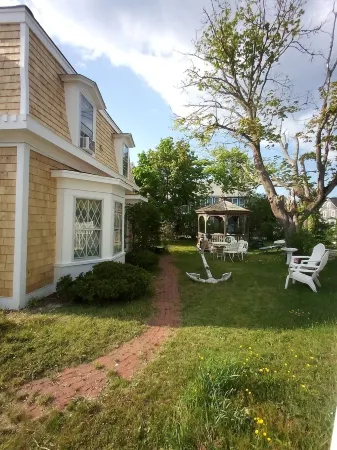 Sea Breeze Inn Beach Rentals