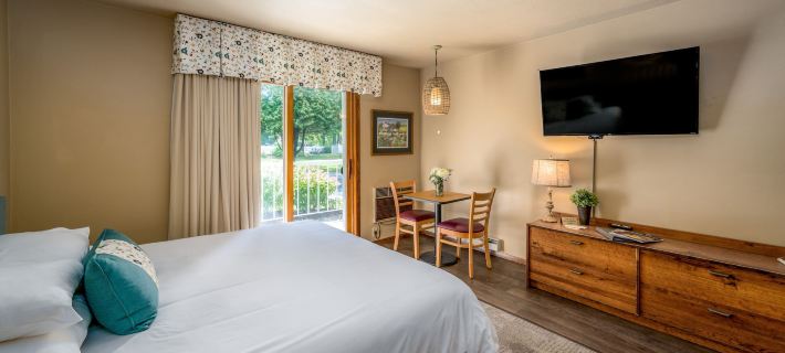 Somerset Inn & Suites Hotels in Door County