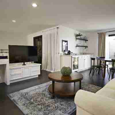 Bespoke Inn Scottsdale Rooms
