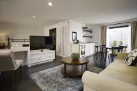 Bespoke Inn Scottsdale