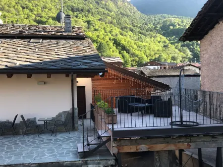 B&B la Maison d' Amelie Camere e Appartamenti Отели рядом с достопримечательностью «Castello di Quart»