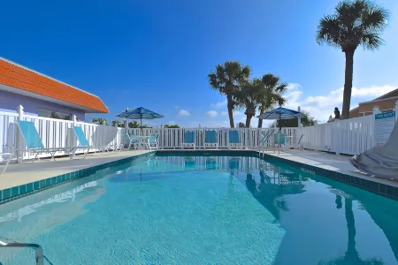 A Beach Retreat on Casey Key Отели рядом с достопримечательностью «Nokomis Beach»
