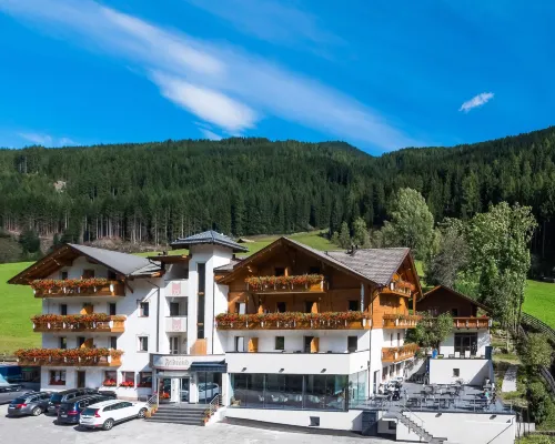 Hotel Feldrand Hotels in Sarentino