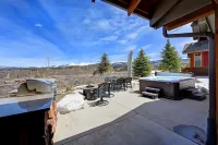 Cozens Pointe I-101 2 Bedroom Condo by RedAwning Hotels in Tabernash