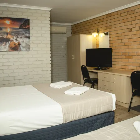 Castle Motor Lodge