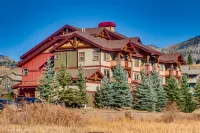 First Tracks 3105 1 Bedroom Condo by Redawning - Homestays