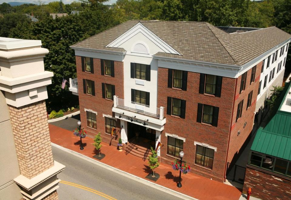 hotel overview picture