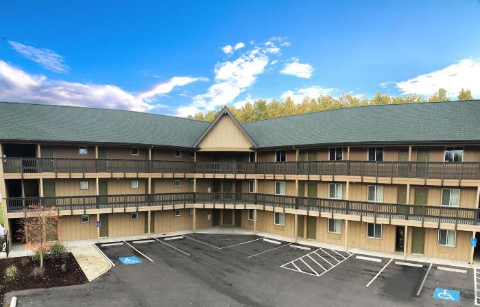 Life Northwest RV Sites and Lodging