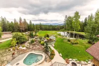 Talus Rock Retreat Hotels in Bonner County
