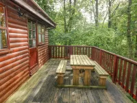 Acorn Lodge Hotels in Meidrim