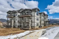 Helling Circle Hideaway 303 by SkyRun Park City