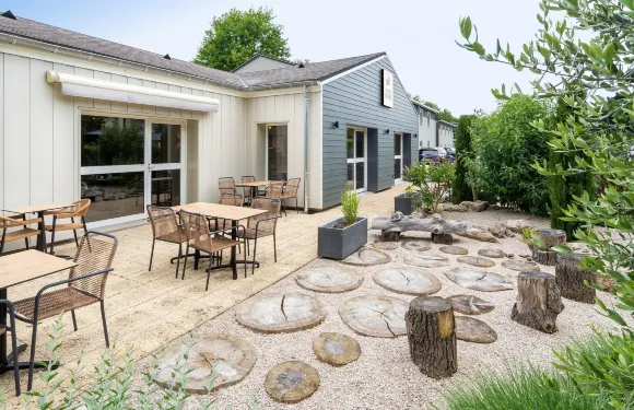 貝斯特韋斯特南圖爾Sure酒店