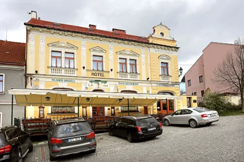 Hotel U Zeleneho Stromu - Baarit