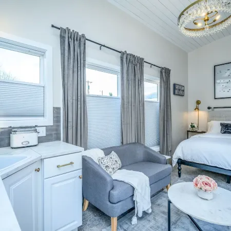 The Boutique Retreat