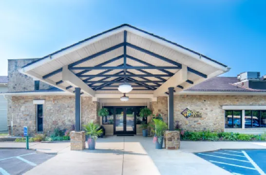 The Seasons Lodge Hotels in 