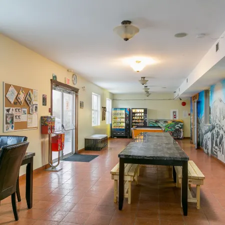 HI Kelowna Hostel