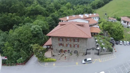 Hotel Venta de Etxalar Отели в г. Igantzi