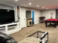 Mountain & City Getaway: 6BR, 2 Kitchens, 3 Bathrm