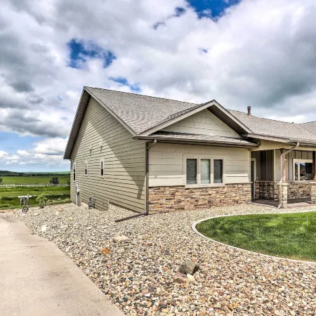 Luxe Hideaway Near Sturgis: Golf, Hike, Explore!